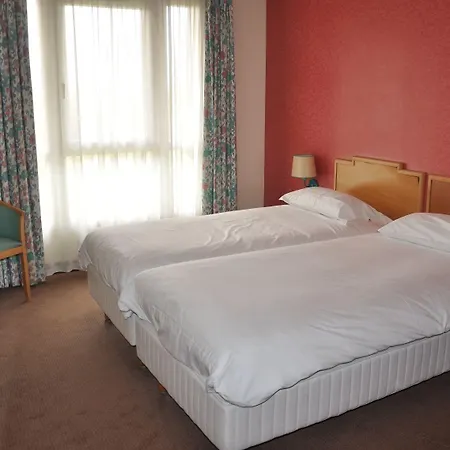 Golf De Mont Griffon Отель 3*