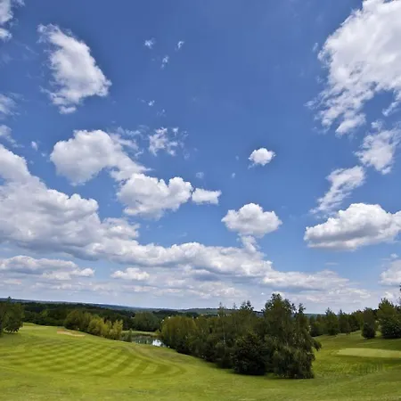 Golf De Mont Griffon Отель
