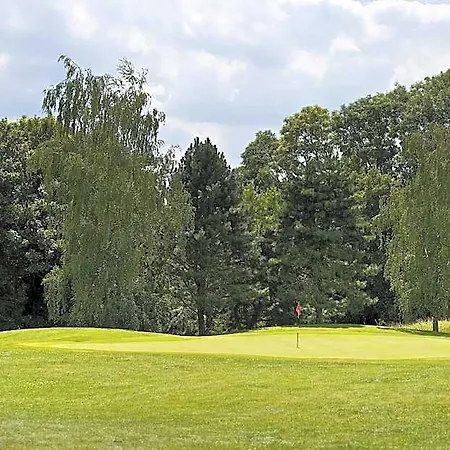 Golf De Mont Griffon Hotel